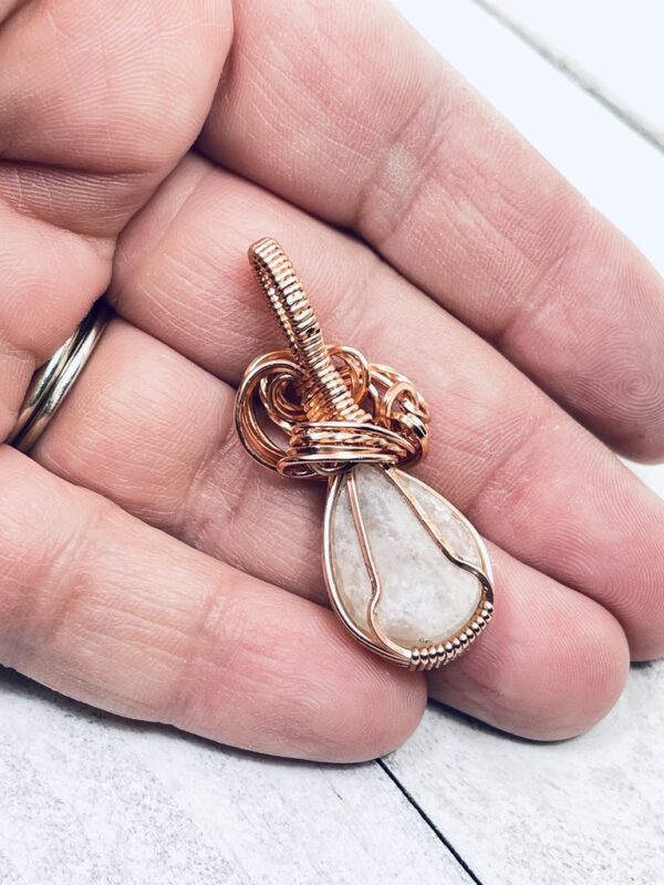 Peach Druzzy Agate in Raw Copper Wire - Image 5