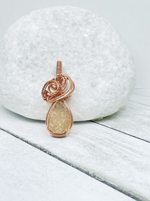 Peach Druzzy Agate in Raw Copper Wire - Image 4