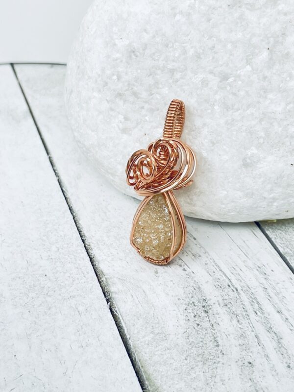 Peach Druzzy Agate in Raw Copper Wire - Image 3