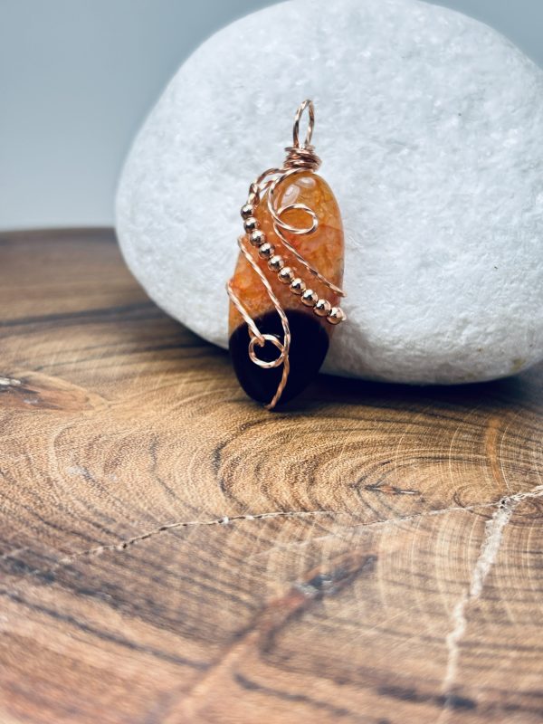 Orange Cracked Dyed Agate in Raw Copper Twisted Square Wire - Image 5