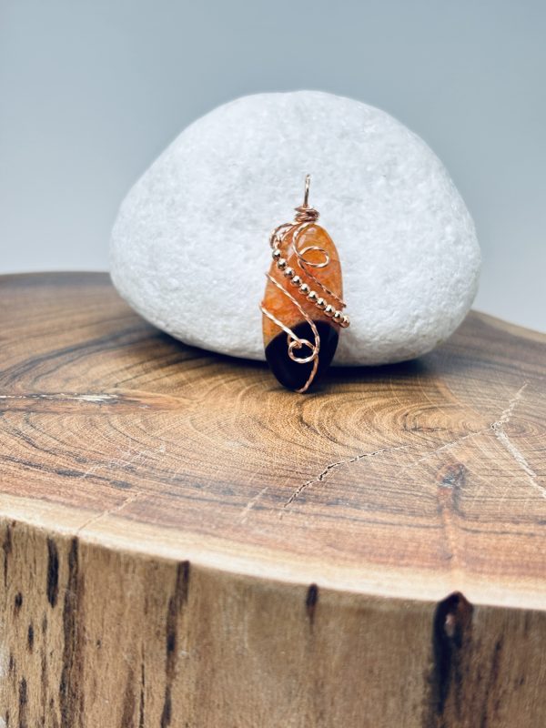 Orange Cracked Dyed Agate in Raw Copper Twisted Square Wire - Image 4